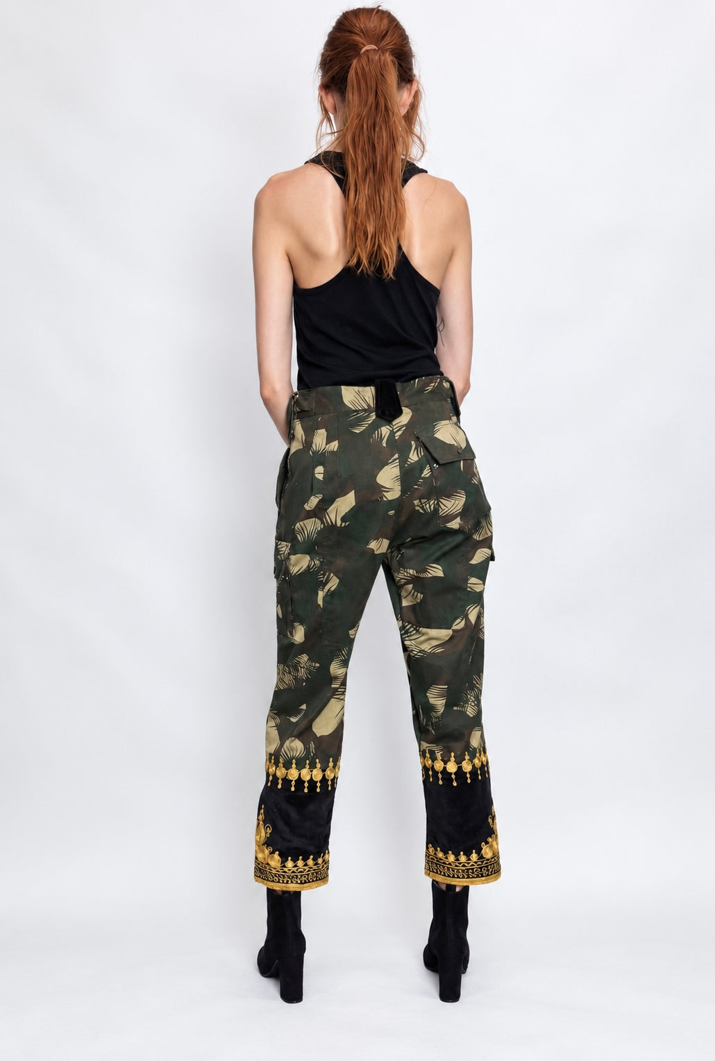 Tún Cargo Pants camouflage cargo pocket detail