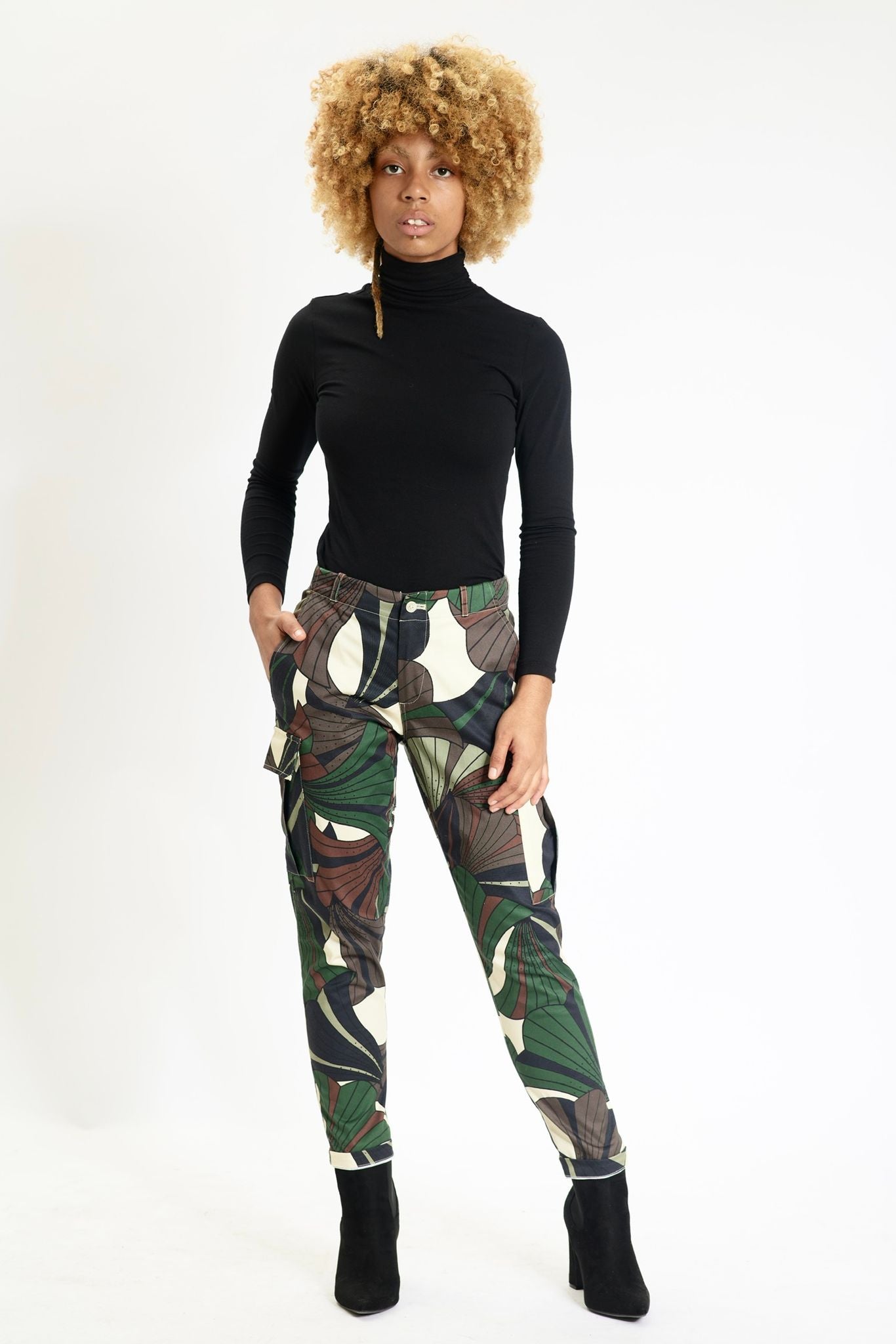 elegant sustainable multi-pocket Forest Swamp Cargo Pants - Lola Faturoti