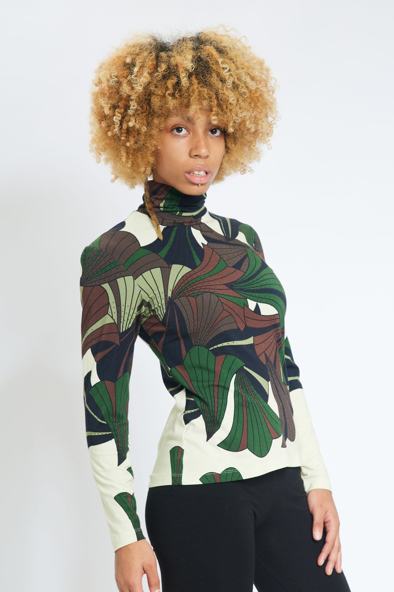 Forest Swamp Turtleneck - Lola Faturoti
