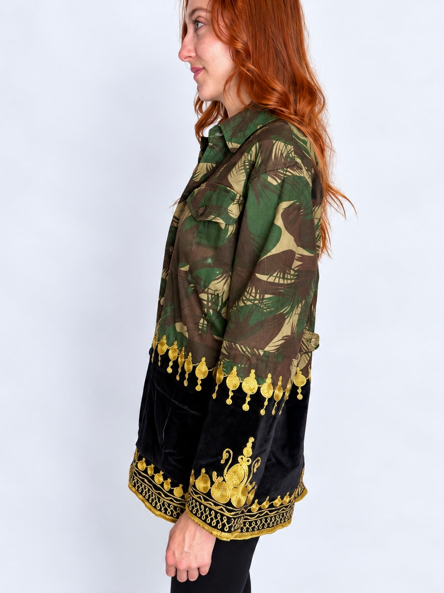 Tún Jacket in Black velvet with gold embroidery, back view