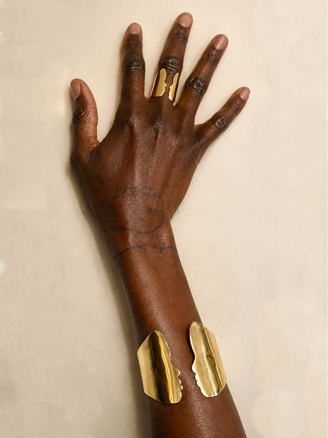 The Mirror Cuff