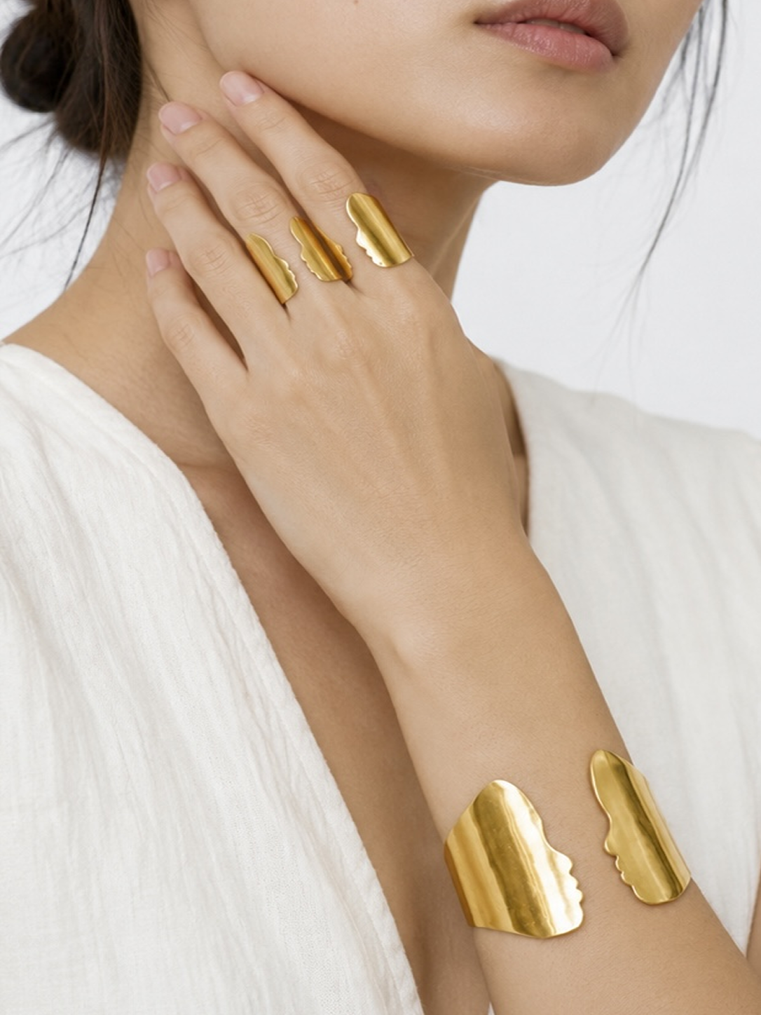 The Mirror Cuff