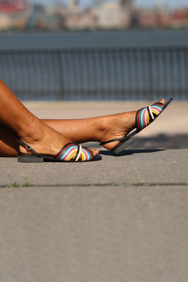 Léwa Sandals - Multi Color Strap